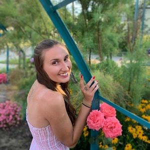 Meet your Posher, Marissa